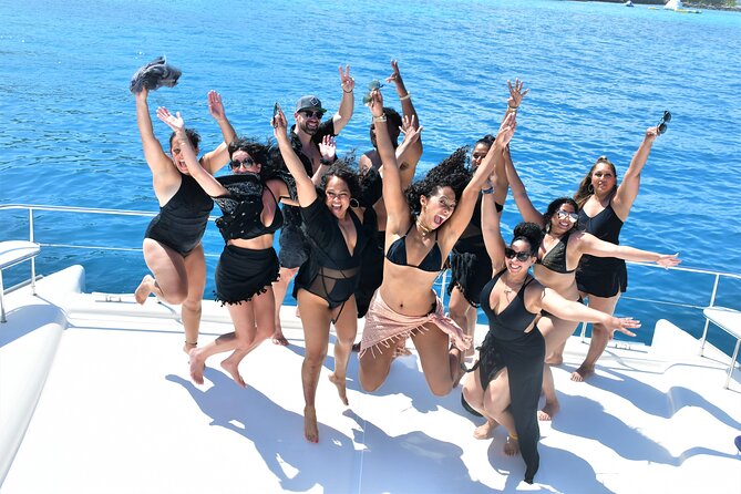 Negril Private Yacht Cruise With Finger Foods and Cocktails Included - Pricing and Traveler Reviews