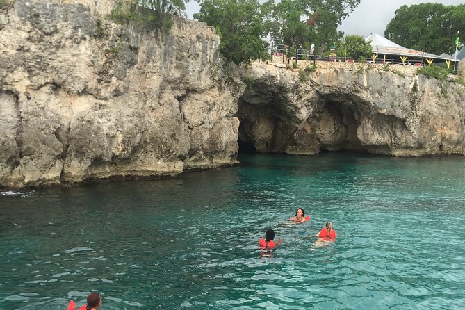 Negril & Ricks Cafe Sunset Cruise Palladium/Lady Hamilton Guests - Overview of the Sunset Cruise