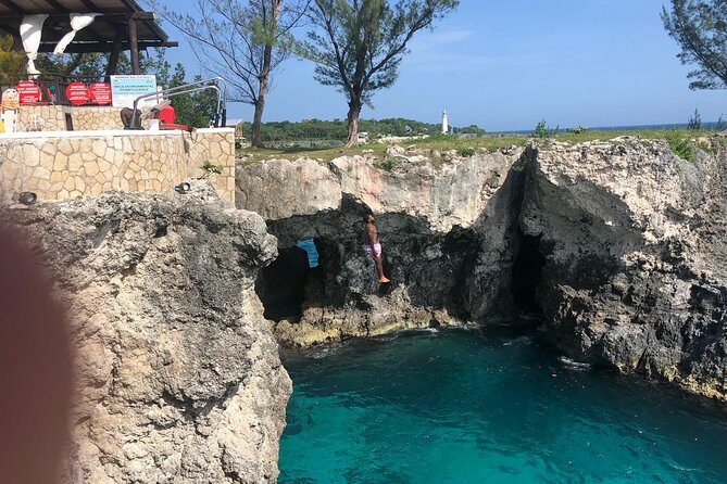 Negril Shopping And Rick's Café - The Sum Up