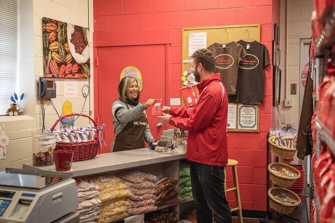 Neighborhoods of Chicago Private 4 Hour Walking Food Tour - Meeting and Pickup