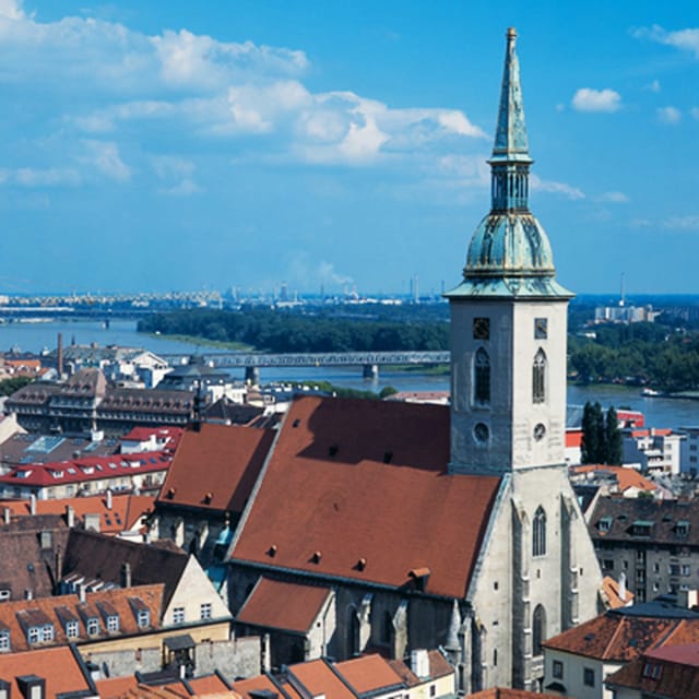 Neighboring in Bratislava: Full-Day Tour From Budapest - Tour Experience and Accessibility