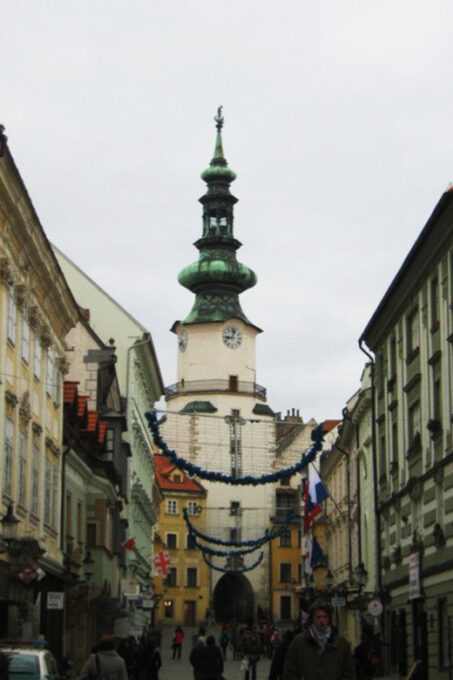 Neighboring in Bratislava: Full-Day Tour From Budapest - Explore Bratislavas Old Town