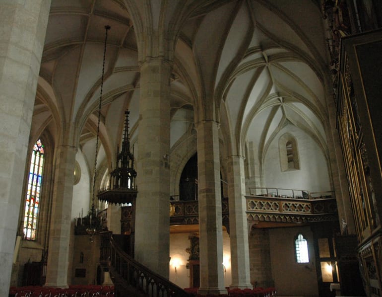 Neighboring in Bratislava: Full-Day Tour From Budapest - Itinerary and Transportation