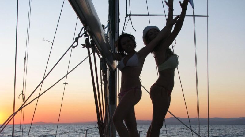 Neos Marmaras: Sunset Coves and Islands Sailboat Tour - Inclusions and Amenities