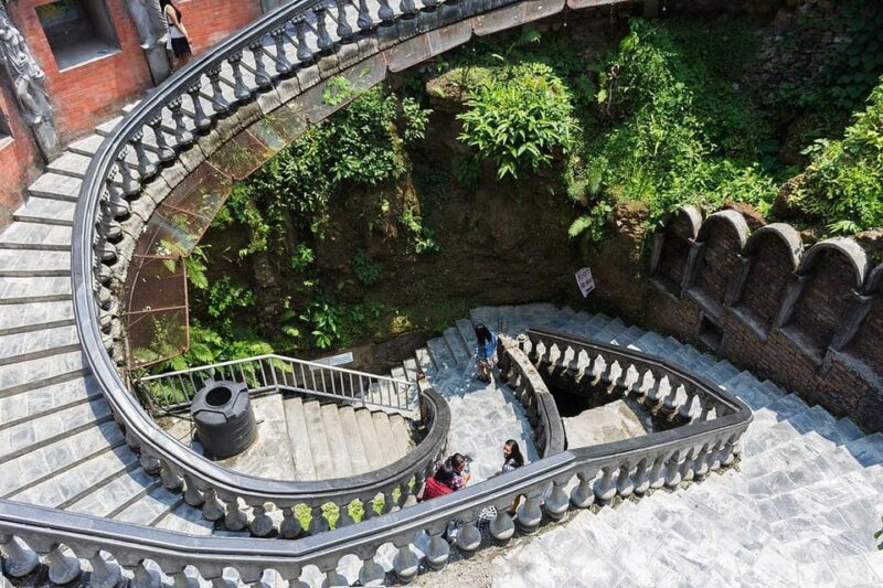 Nepal Tour : 7 Day Luxurious Kathmandu Pokhara & Chitwan - Key Points