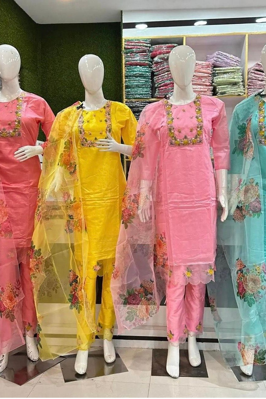 Nepali Traditional Dress (Sari Kurtha Wear) Shopping Tour - Key Points