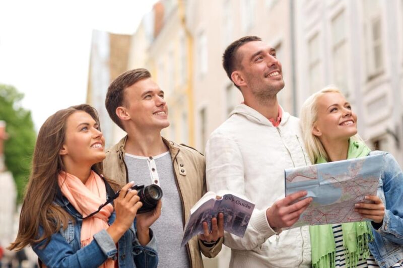 Neuchâtel: Express Walk With a Local in 60 Minutes - Explore the Jardin Du Palais Du Peyrou