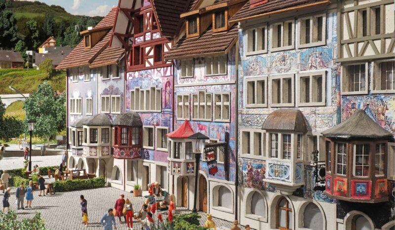 Neuhausen Am Rheinfall: Smilestones Miniature World Entry - Restrictions and Customer Ratings
