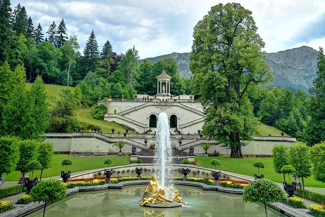 Neuschwanstein Castle, Linderhof, Ettal, Oberammergau Private Tour From Munich - Oberammergau Village Visit