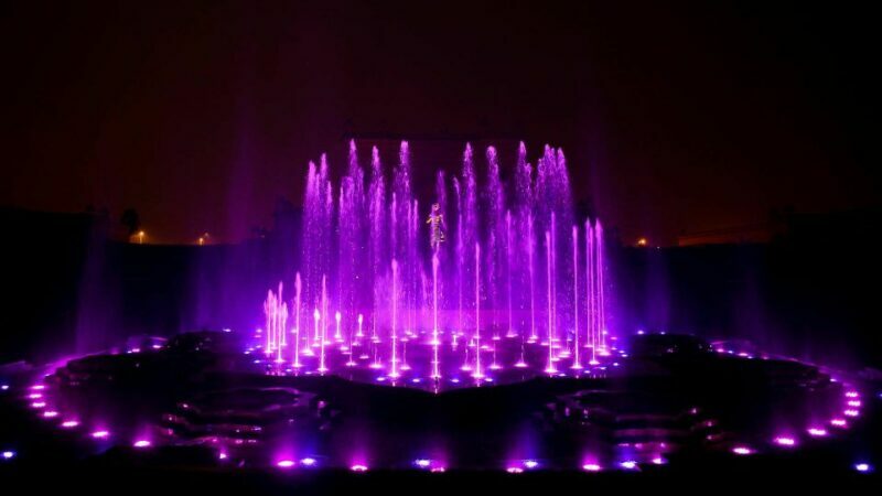 New Delhi: Akshardham Temple Tour with Water and Light Show - Key Points