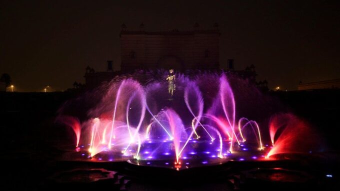 New Delhi - Akshardham Temple Tour With Water and Light Show - Discover Ancient History