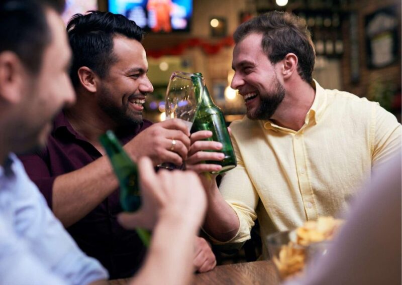 New Delhi: Private Guided Nightlife Experience With Drink - Tour Highlights