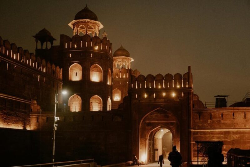 New Delhi: Red Fort, Jama Masjid & India Gate 4 Hours Tour - Transportation and Accessibility
