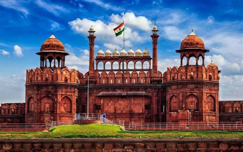 New Delhi: Red Fort Short Guided Tour With Car - Highlights and Experience