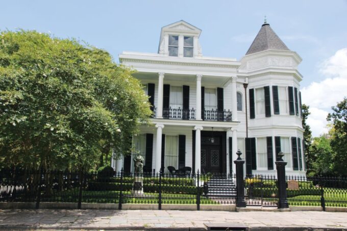 New Orleans: 2.5-Hour City & Cemetery Tour by Bus - Frequently Asked Questions