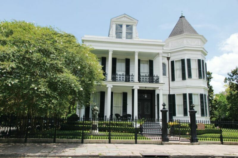 New Orleans: 2-Hour 15-Minute City and Cemetery Tour by Bus - Frequently Asked Questions