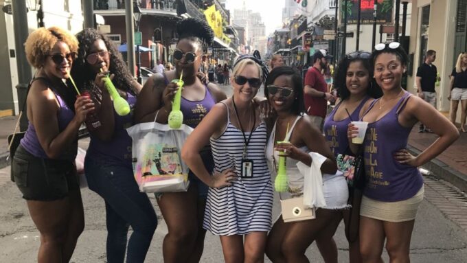 New Orleans Cocktails, History, Voodoo & Paranormal Tour - Uncovering Infamous Murders and Scandals