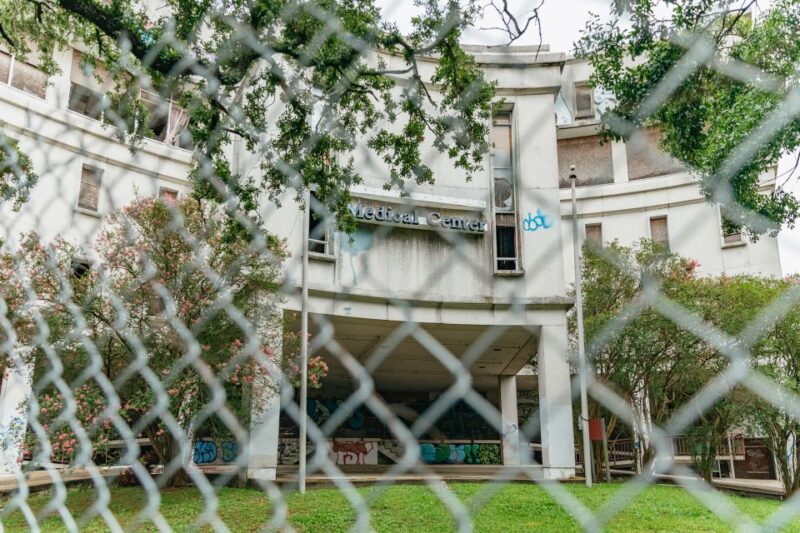 New Orleans: Dead of Night Ghosts and Cemetery Bus Tour - Key Points