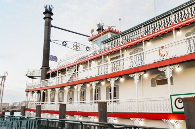 New Orleans: Evening Jazz Cruise on the Steamboat Natchez - Live Music and Narration