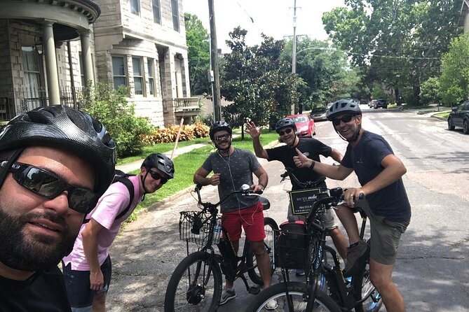 New Orleans French Quarter and Garden District Bike Tour - Discovering the Garden District