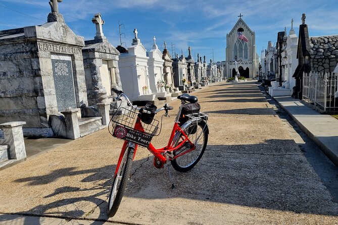 New Orleans French Quarter & Cemetery Bike Tour - Meeting Point and Arrival Time