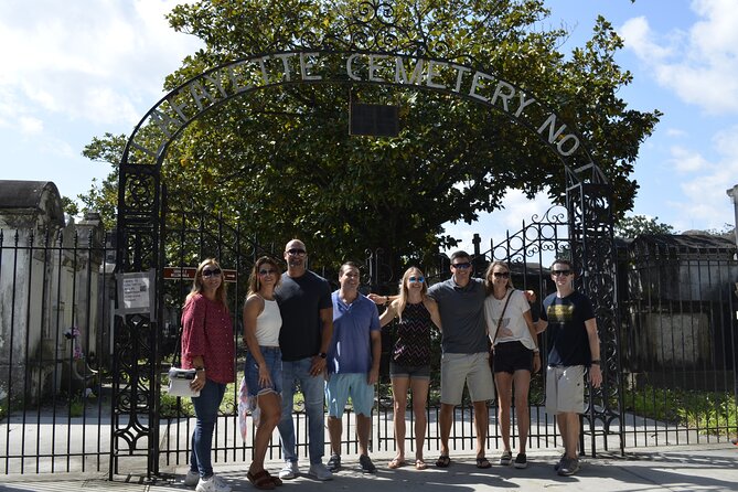 New Orleans Garden District and Lafayette Cemetery Guided Tour - Inclusions and Exclusions