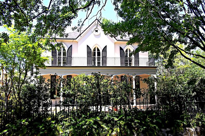 New Orleans Garden District- at Your Own Pace. Downloadable Audiovisual Tour. - Accessibility and Requirements