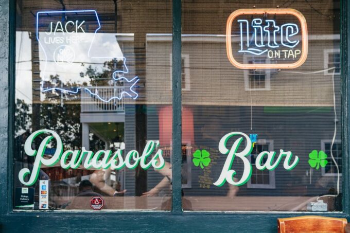 New Orleans: Garden District Food, Drinks & History Tour - Pricing and Booking