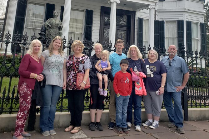 New Orleans Garden District Walking Tour Including Lafayette Cemetery No. 1 - Reviews