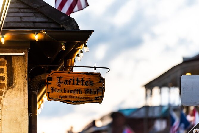 New Orleans Haunted Pub Crawl - Spirits and Demons of New Orleans