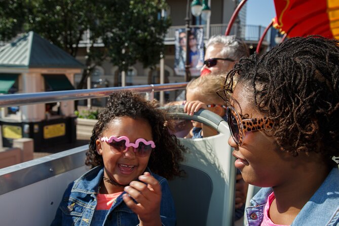 New Orleans Hop-On Hop-Off and Garden District Walking Tour - Inclusions and Amenities