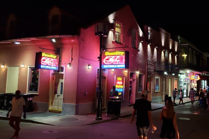 New Orleans Lewd Spirits Haunted Tour With Bar Stops - Experiencing the Bars