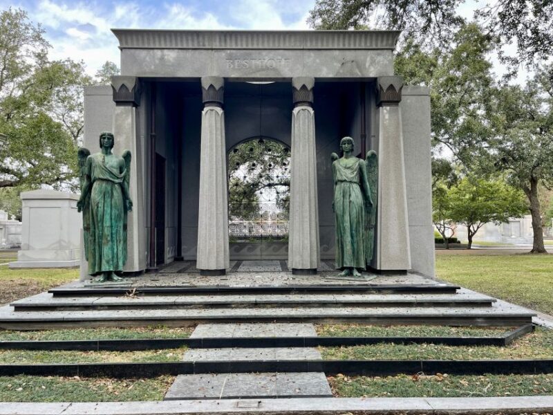 New Orleans: Millionaire's Tombs of Metairie Cemetery Tour - Customer Reviews