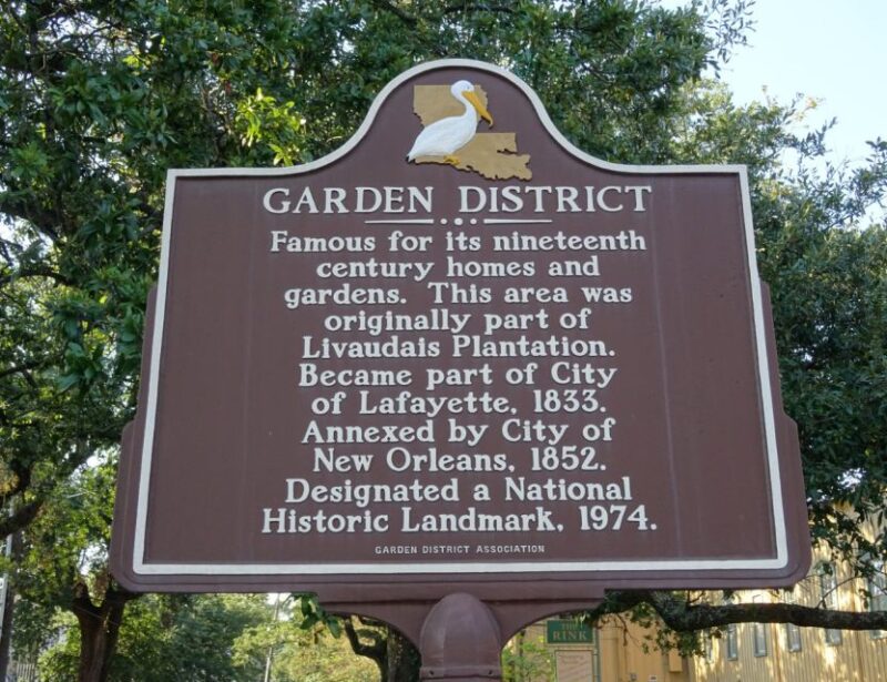 New Orleans: Tombs and Mansions of the Garden District - Recommended Attire