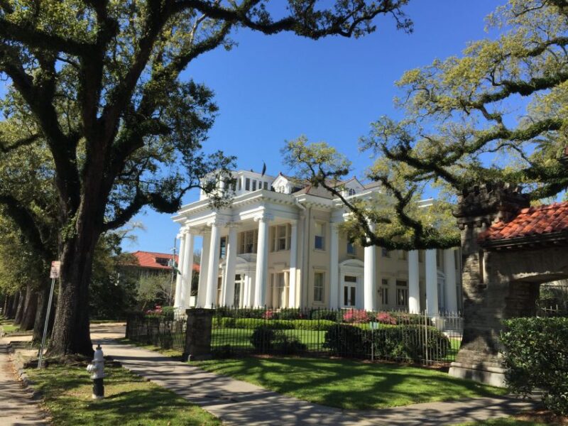 New Orleans: Traditional City and Estate Tour - Key Points