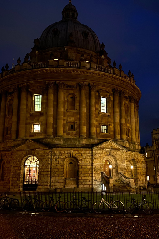 New: Oxford Costumed Ghost Tour In-Character - Tour Highlights