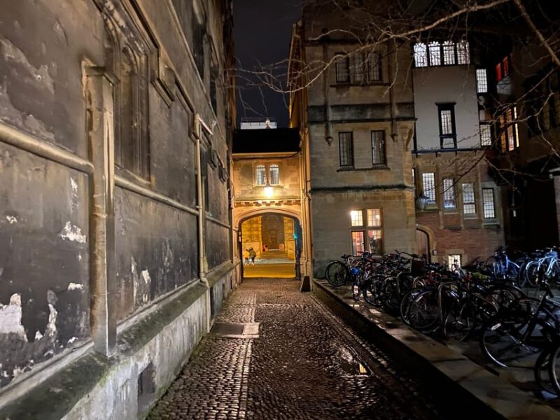New: Oxford Costumed Ghost Tour In-Character - Explore Oxfords Troubled Past