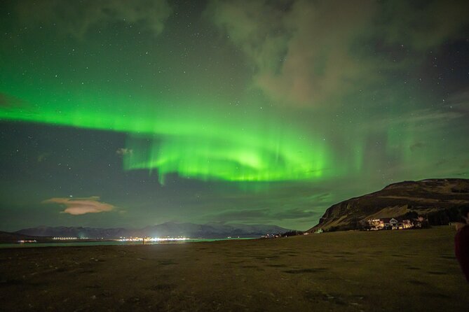 New Years Eve Northern Lights Tour From Reykjavik - Witnessing the Northern Lights