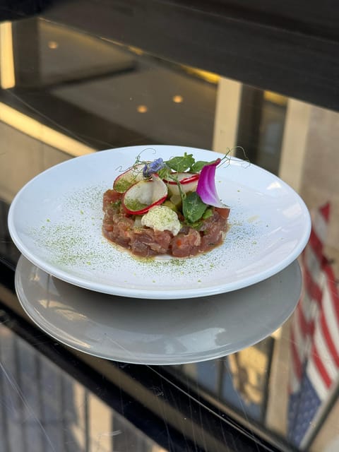 New York : Bustronome Gourmet Diner Tour - Accommodating Group Sizes