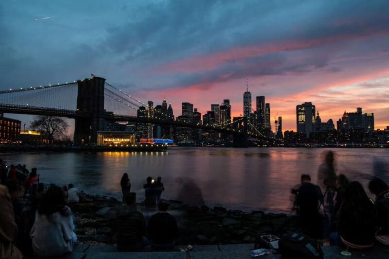 New York City: Brooklyn Bridge and Dumbo Walking Tour - Guided Tour Details