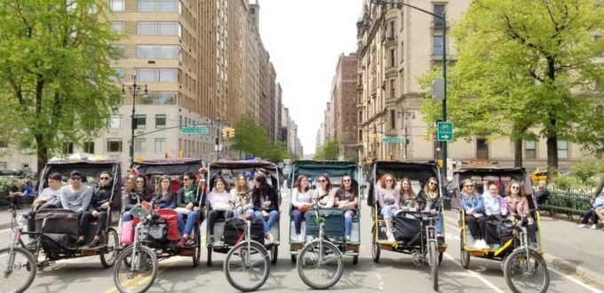 New York City: Classic Central Park Guided Pedicab Tour - Tour Duration and Languages