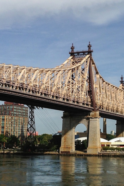 New York City: Classic Film Locations Private Bus Tour - Customer Ratings and Reviews