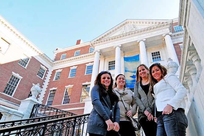 New York City Gossip Girl TV Show Sites Bus Tour - Visiting Fictional Locations