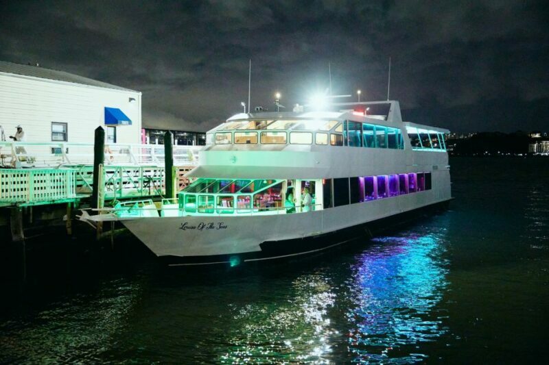 New York City: Gourmet Dinner Cruise with Live Music - FAQ