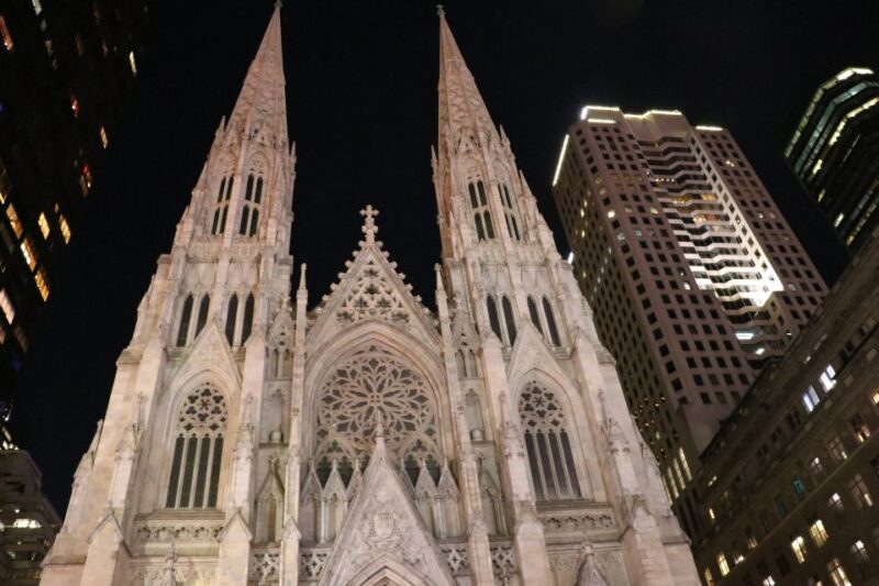 New York City: Guided Christmas Lights Private Pedicab Tour - Meeting Point and Availability