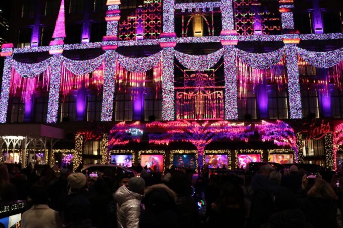 New York City: Guided Christmas Lights Private Pedicab Tour - Rockefeller Center Christmas Tree