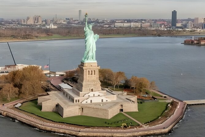 New York City Half Day Walking Tour With a Guide - Key Points