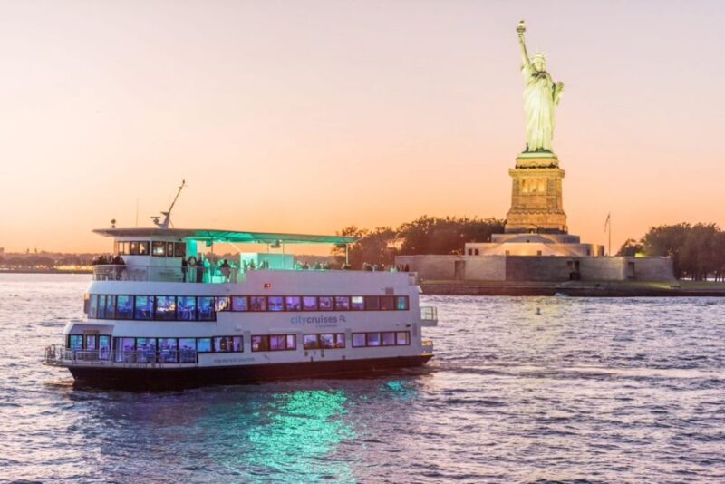 New York City: Harbor Cruise With Brunch Buffet From Pier 15 - Key Points