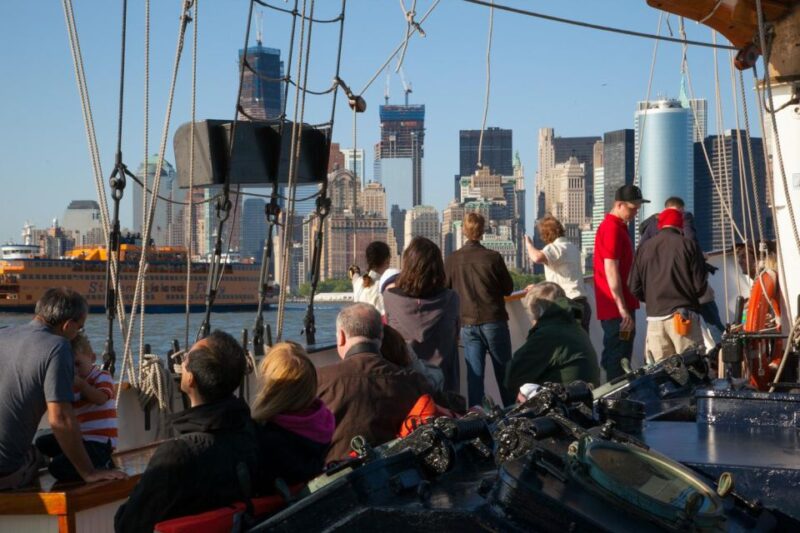 New York City: Sail With Lobster & Craft Beer - Sightseeing and Interaction