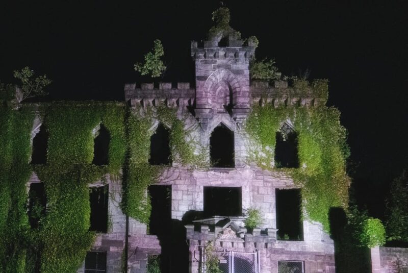 New York City: Smallpox Hospital Photo Tour - Photographers Perspective on the Tour